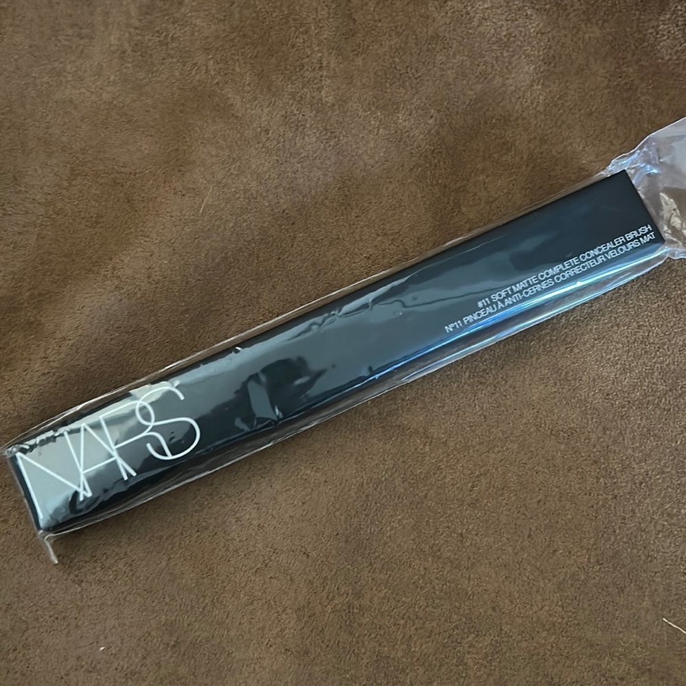 NARS concealer brush